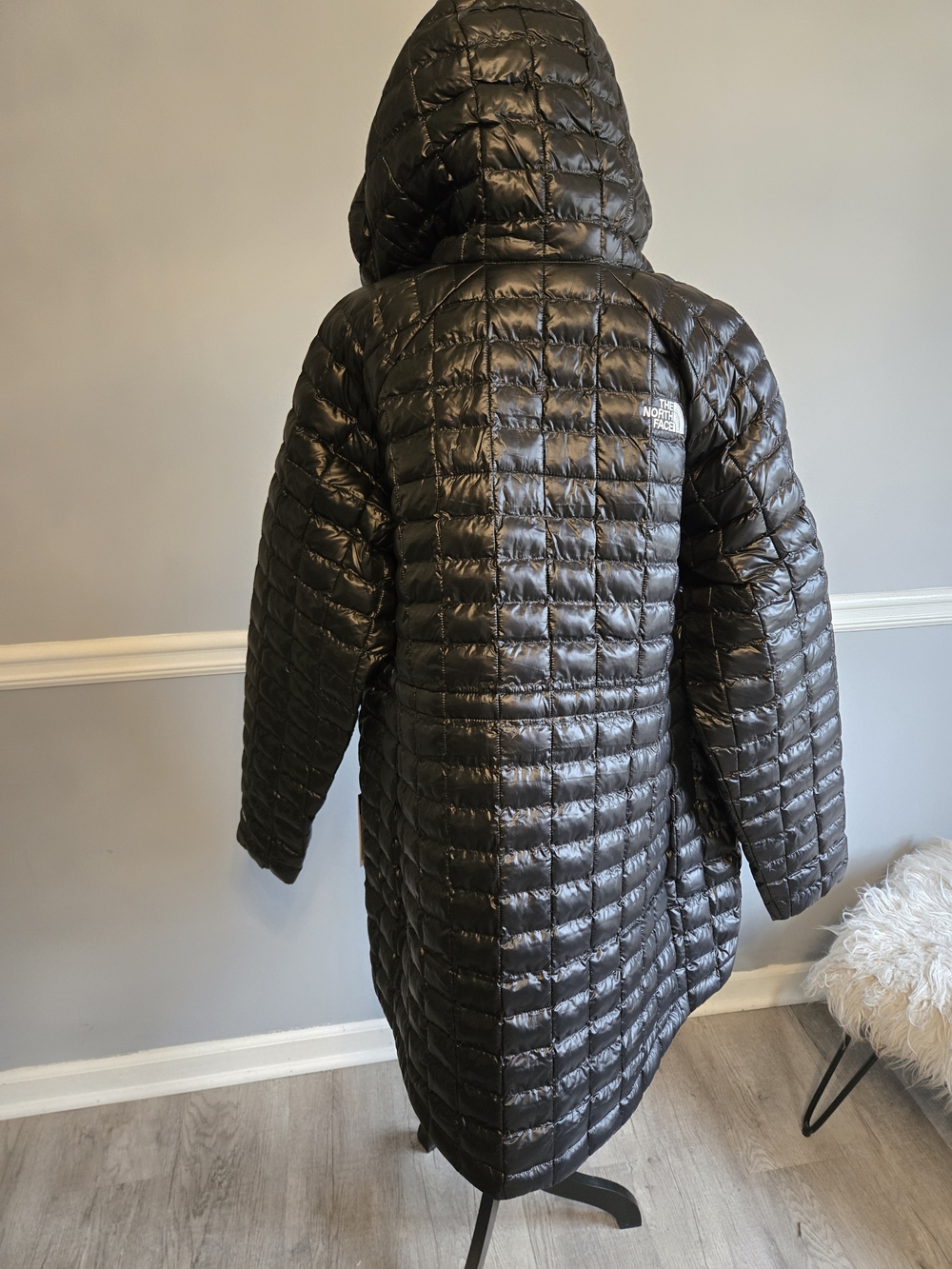 The North Face Black Quilted Hooded Puffer Jacket - Picture 4 of 5